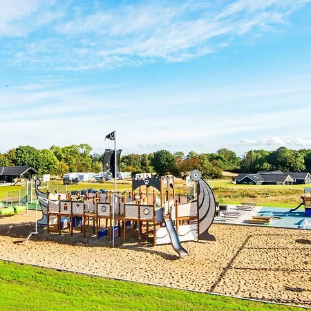 Luxury Retreat In Mommark - By Traum