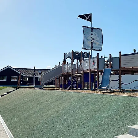 Luxury Retreat In Mommark - By Traum